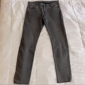 Gray Straight leg denim jeans!